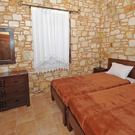 Koutsoypia Stone House * Σάμη