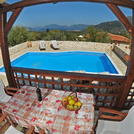 Koutsoypia Stone House Villa *