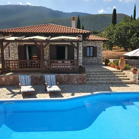 Koutsoypia Stone House